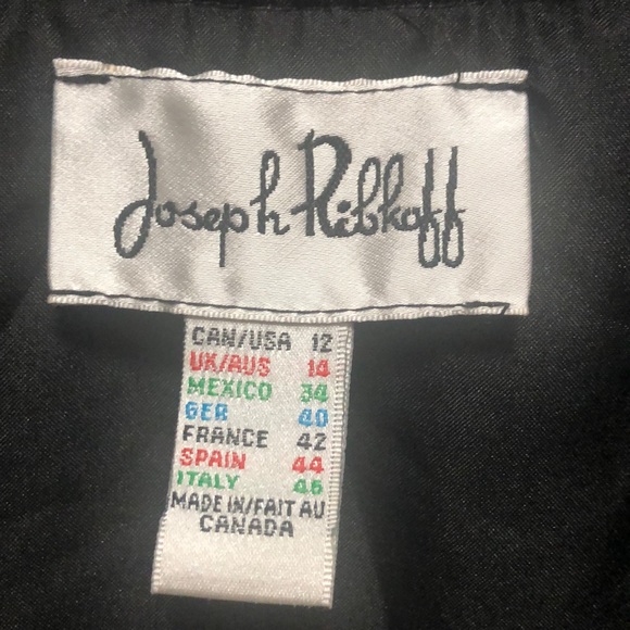 Vest - Picture 5 of 7